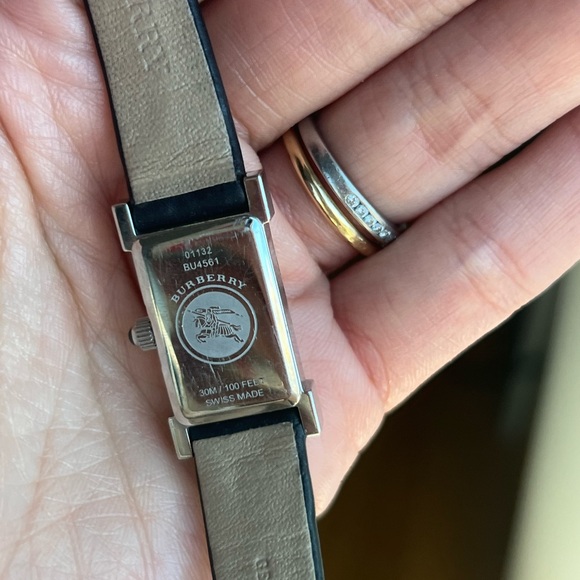 Burberry Heritage Women's Watch - Picture 4 of 6